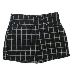 INC INTERNATIONAL SHORTS SZ 4